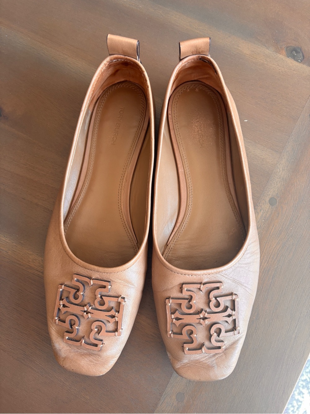 Tory Burch Tan Leather Logo Cutout Square-Toe Flats